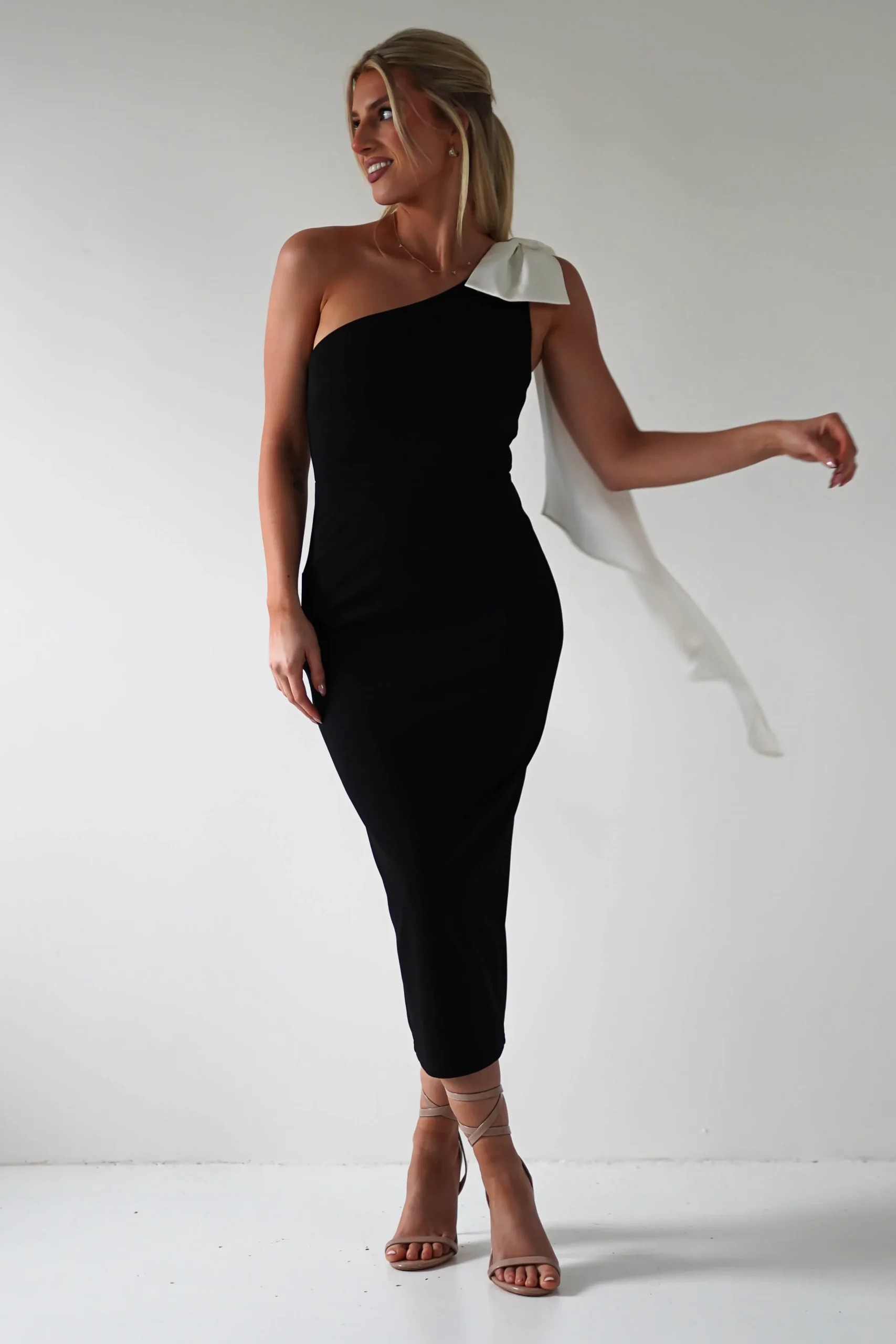 Discount Camella Bodycon Bow Detail Midi Dress | Black Mittellange Kleider|Midi-kleider