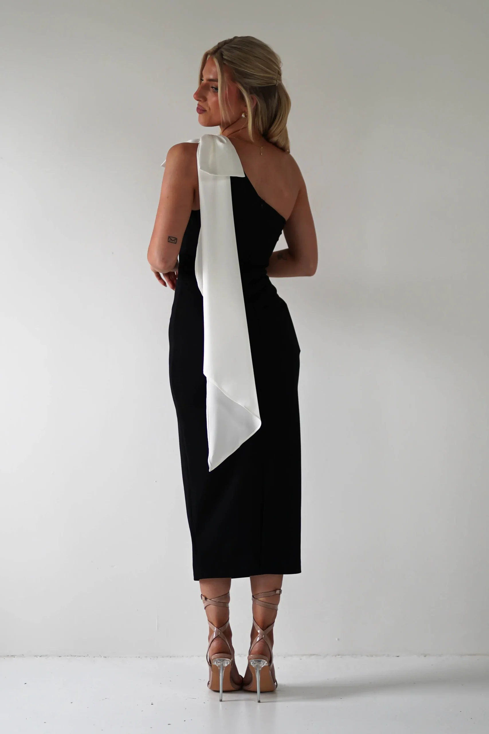 Discount Camella Bodycon Bow Detail Midi Dress | Black Mittellange Kleider|Midi-kleider