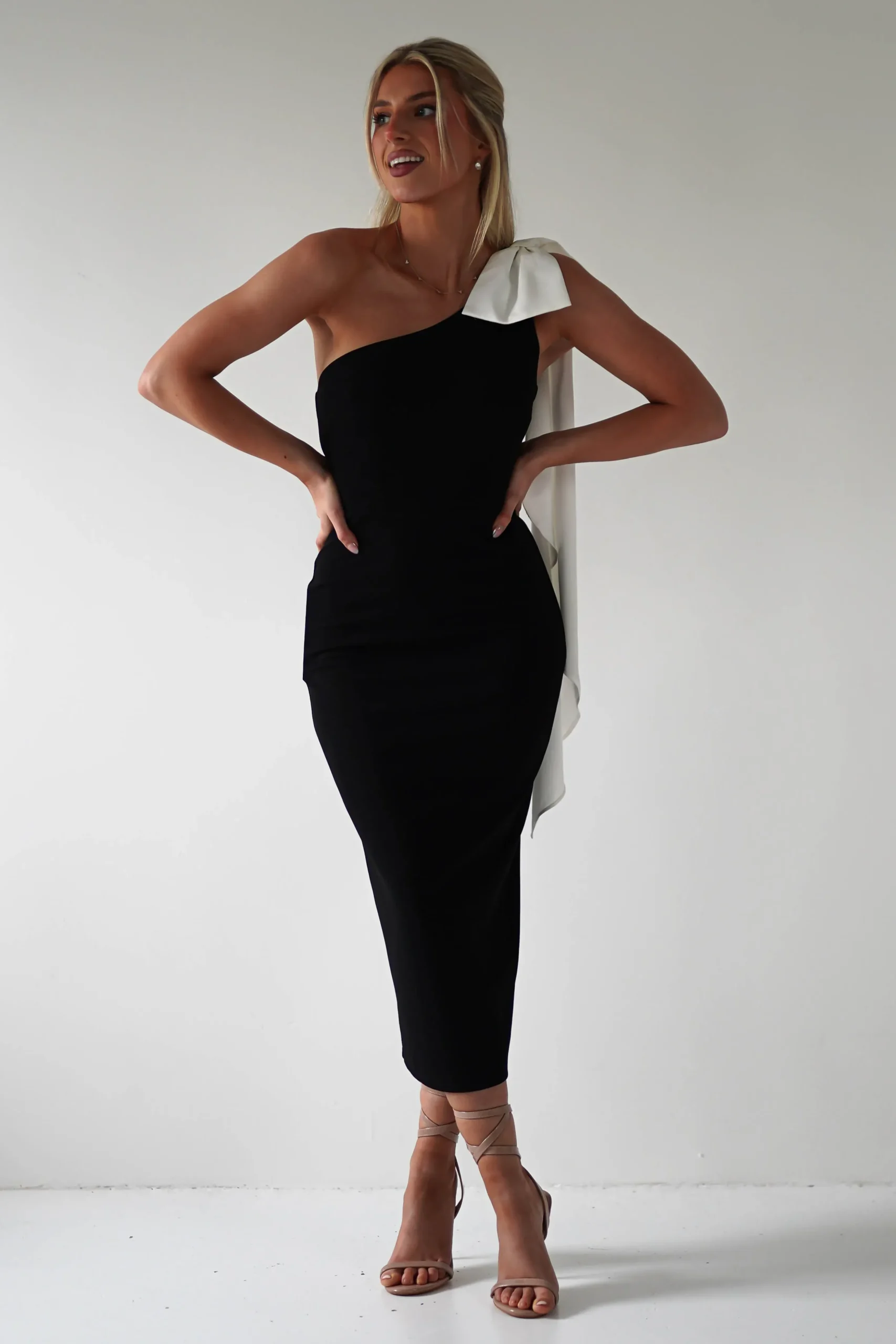 Discount Camella Bodycon Bow Detail Midi Dress | Black Mittellange Kleider|Midi-kleider