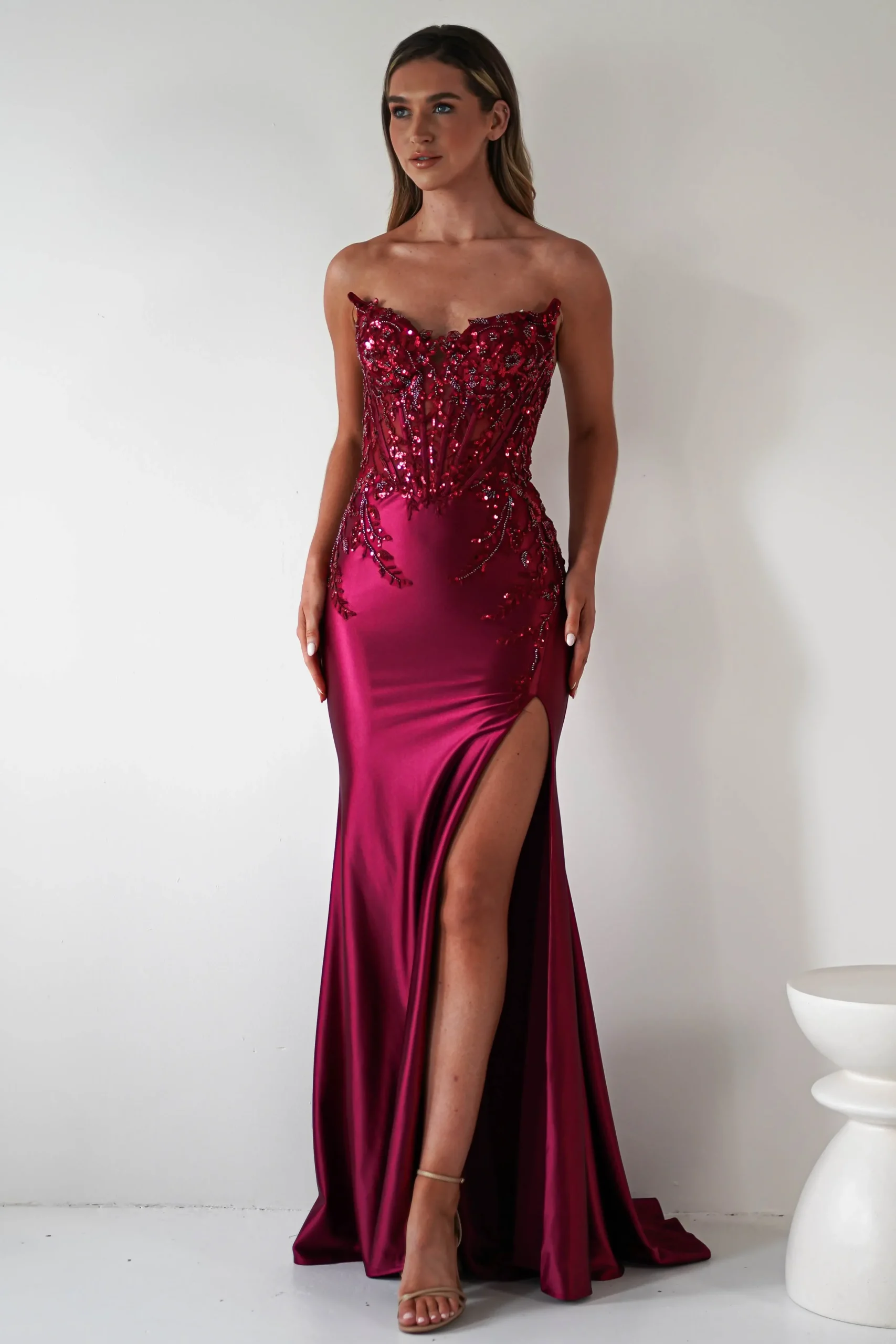Best Dallas Luxe Embellished Gown | Dark Wine Sommerkleider|Sommerkleider