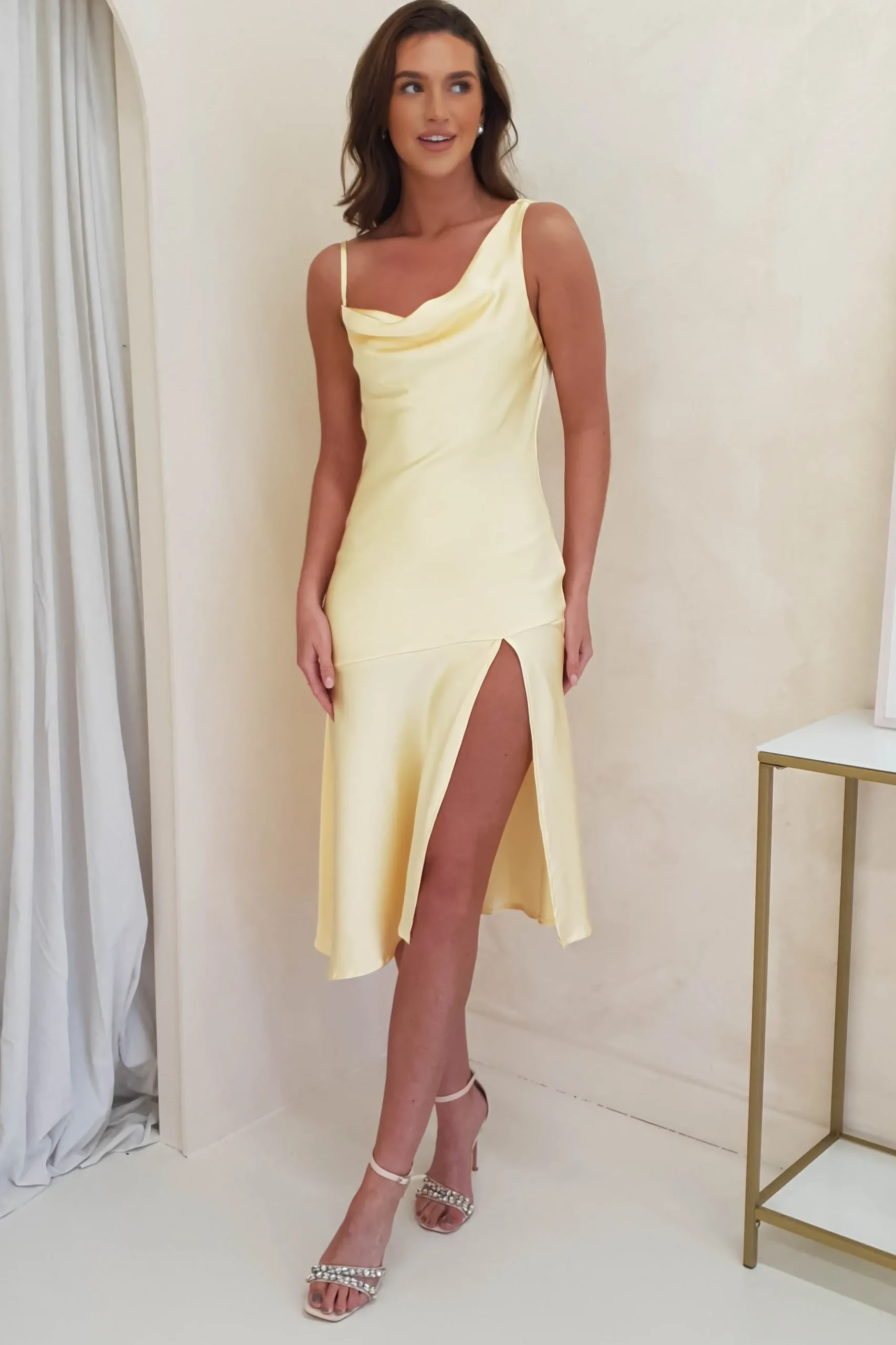 Online Esther Soft Satin Midi Dress | Yellow Mittellange Kleider|Midi-kleider