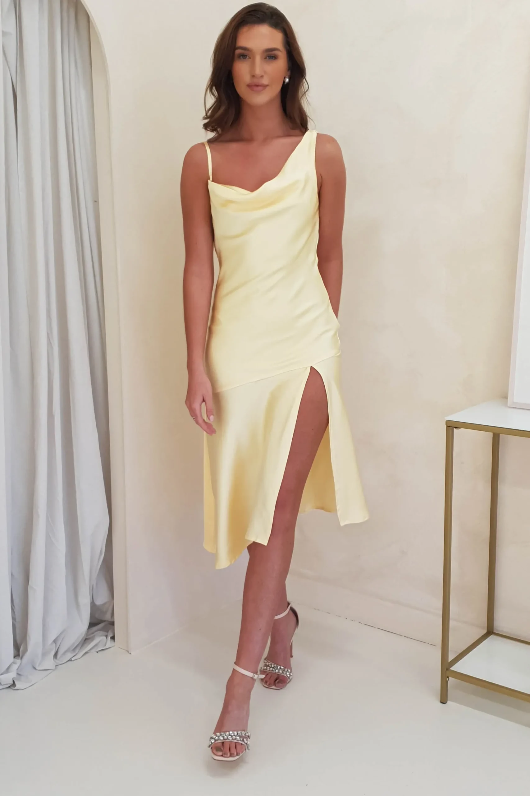 Online Esther Soft Satin Midi Dress | Yellow Mittellange Kleider|Midi-kleider