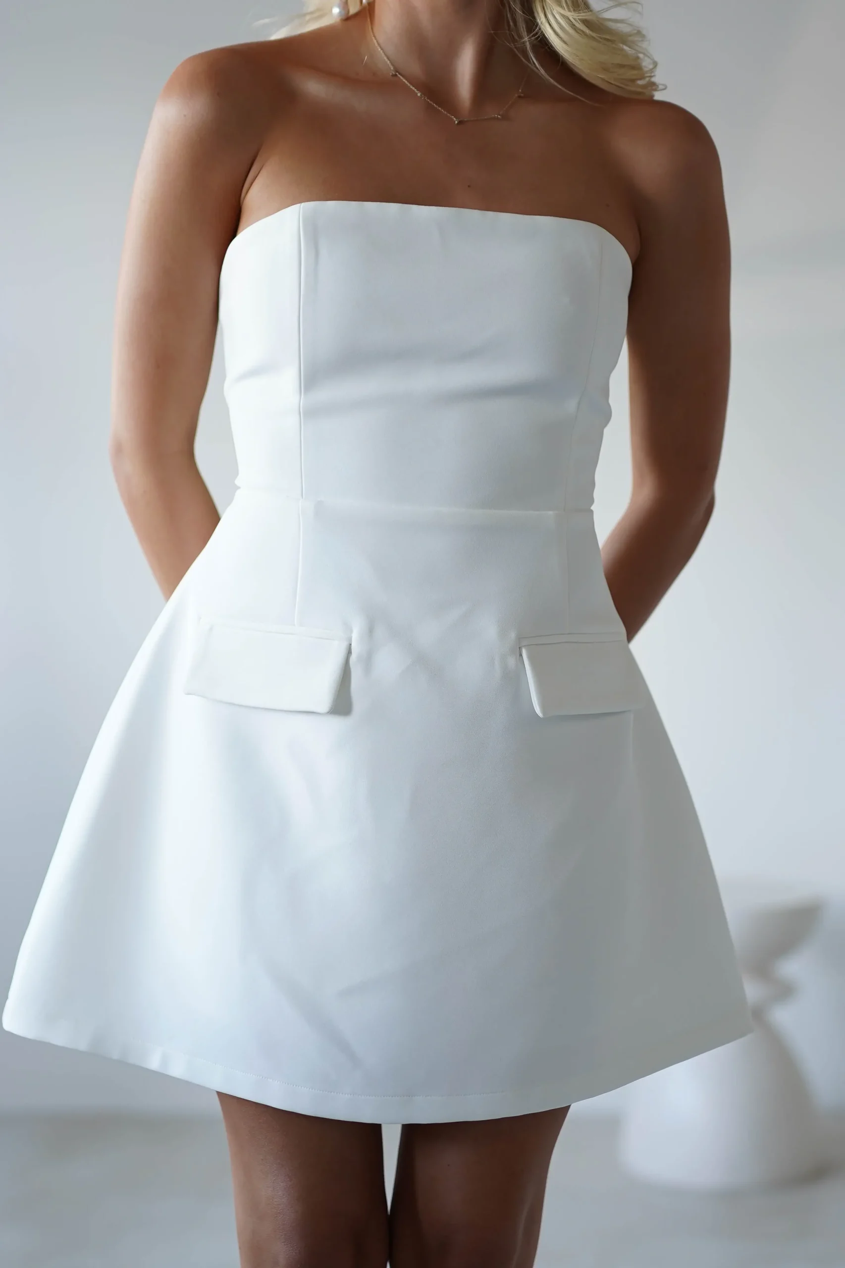 Sale Karla Structured Strapless Mini Dress | White Kleider In Minilänge|Minikleider