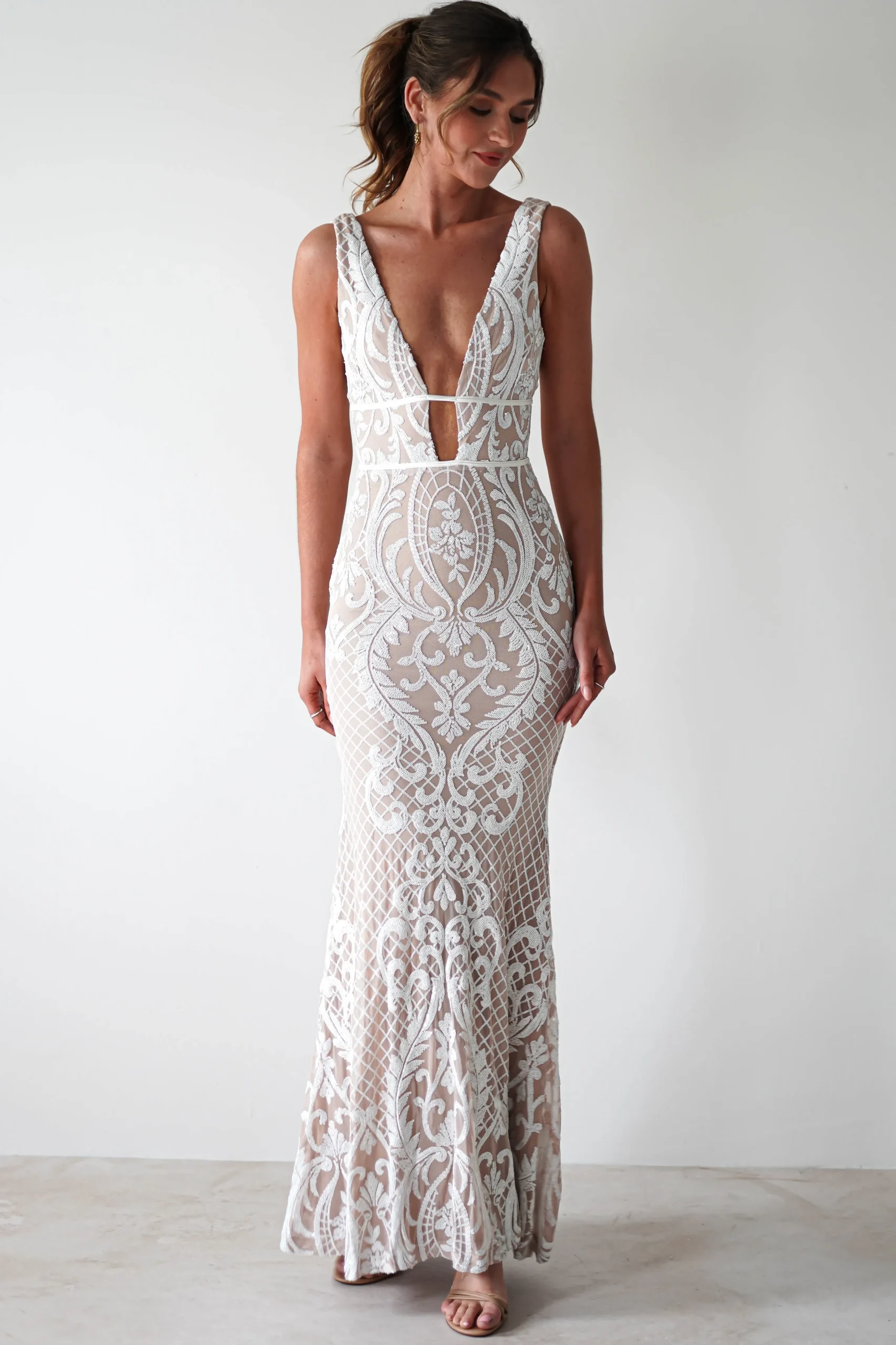 Discount Lorenza Plunge Sequin Gown | Nude/White Lange Kleider|Maxikleider
