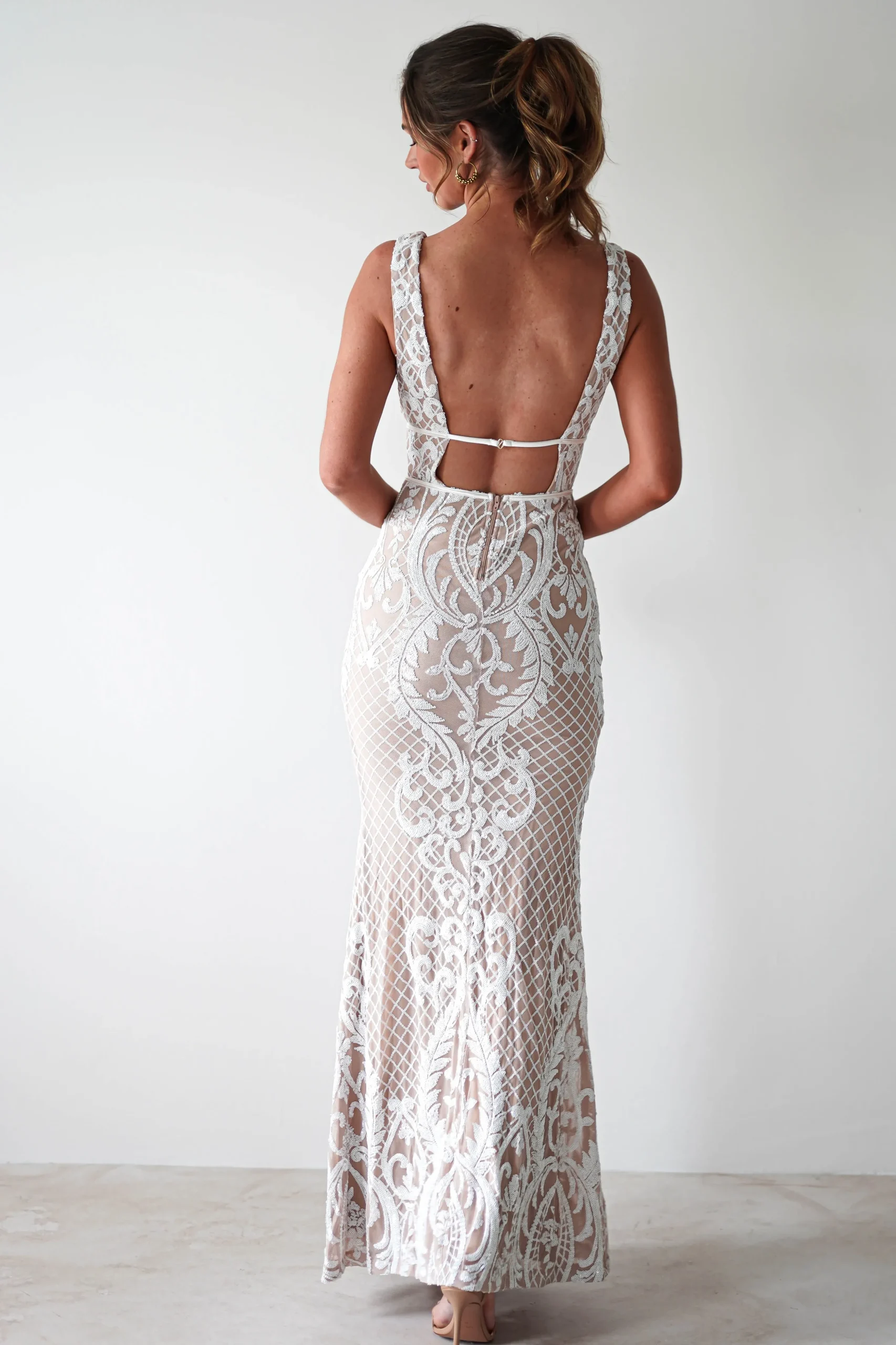 Discount Lorenza Plunge Sequin Gown | Nude/White Lange Kleider|Maxikleider
