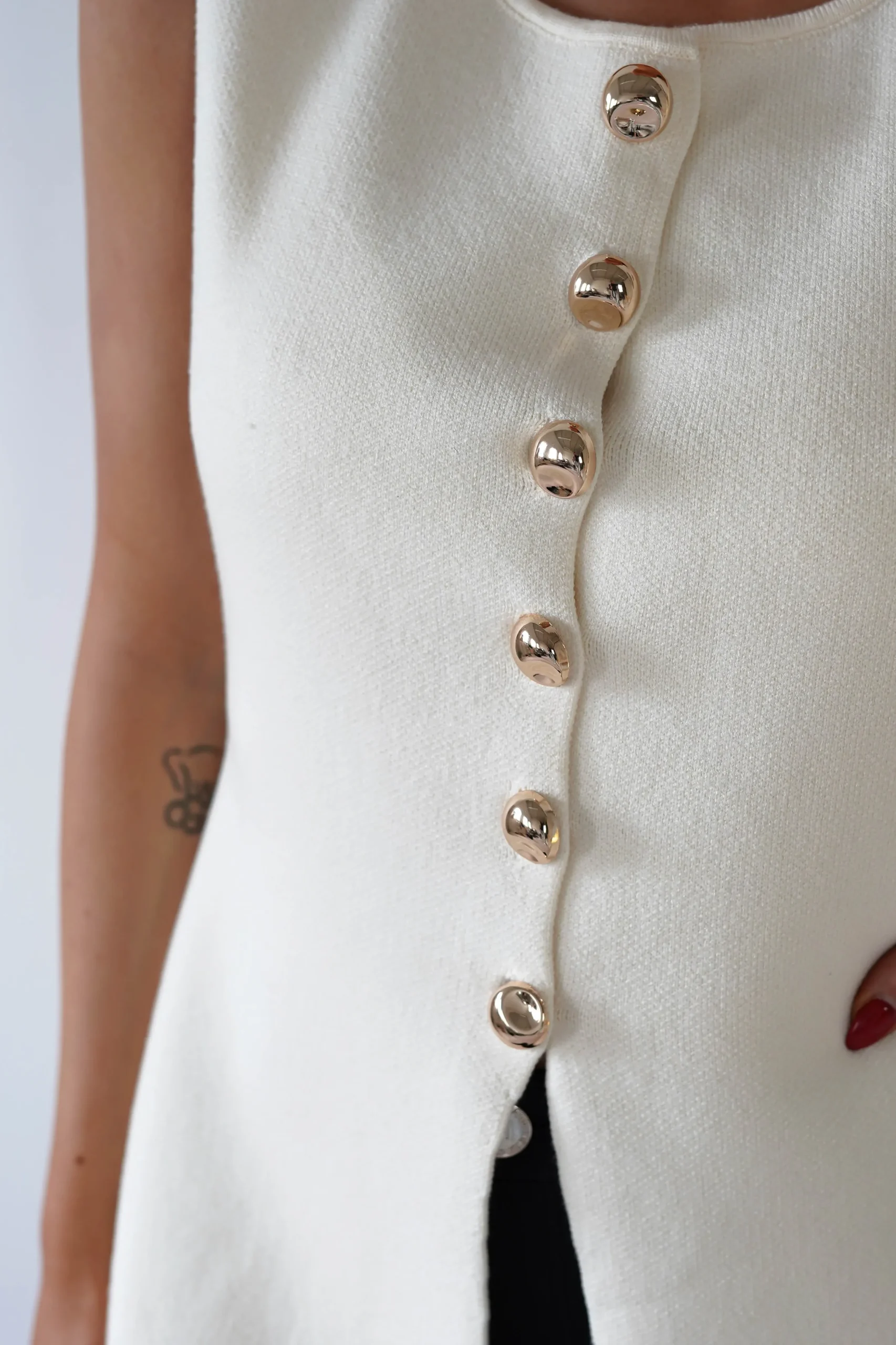 Clearance Louella Gold Button Waistcoat Top | Cream Oberteile|Strickwaren