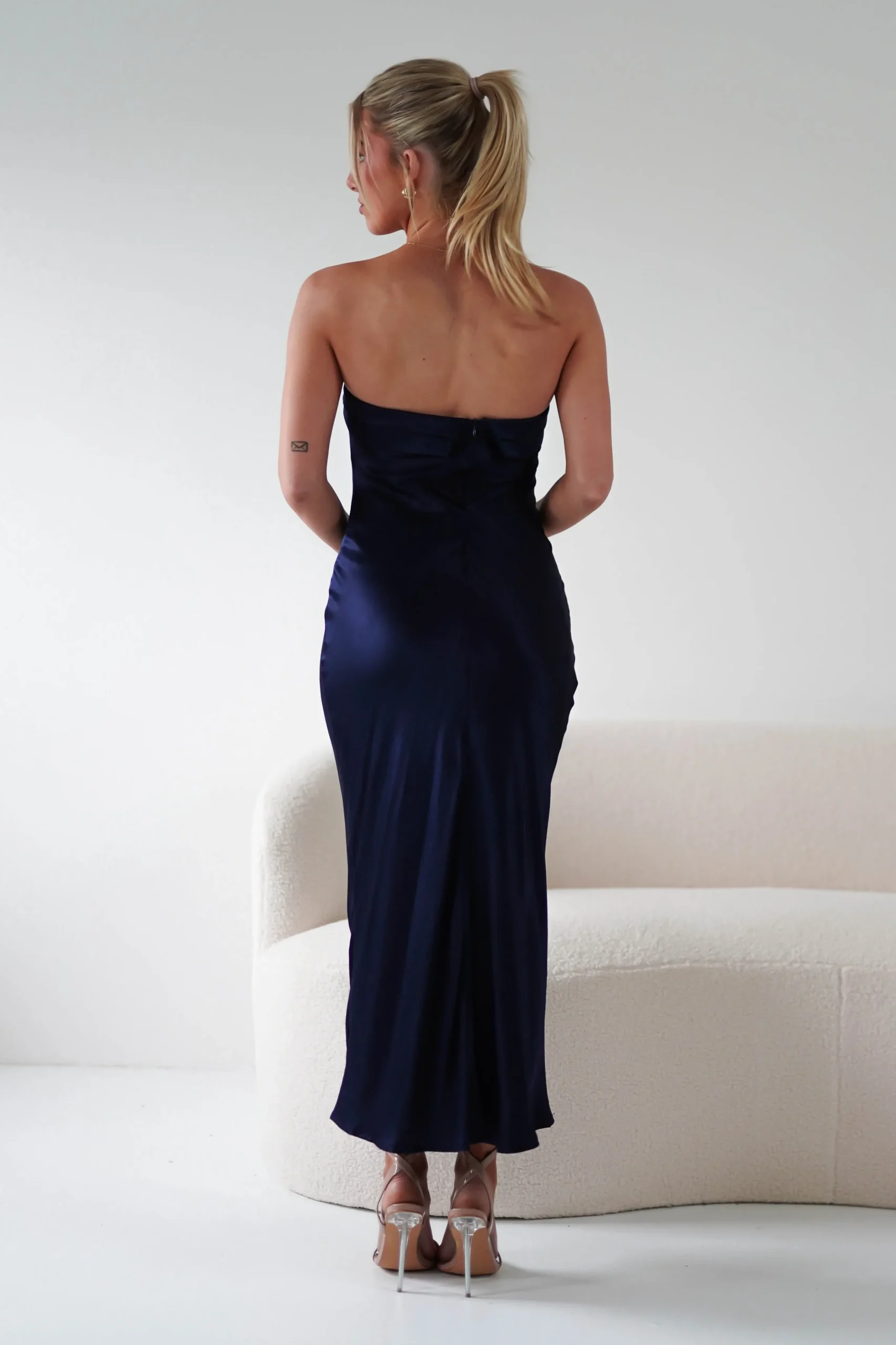 New Lucia Soft Satin Slip Midi Dress | Navy Mittellange Kleider|Midi-kleider
