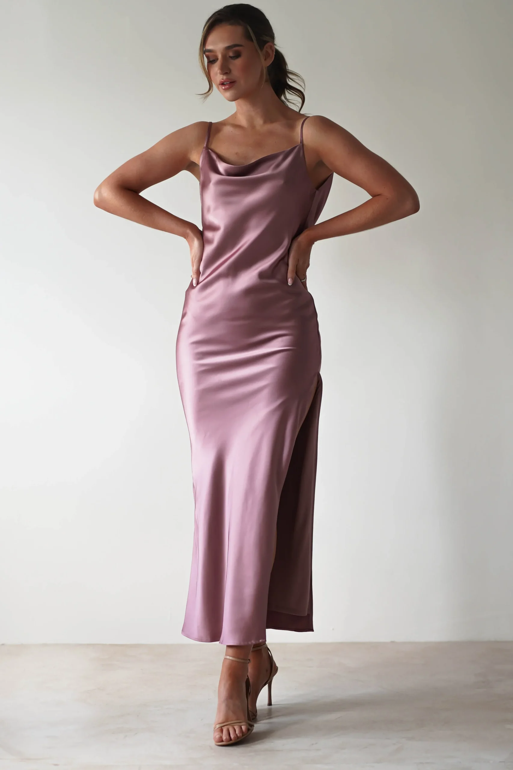 Hot Luiza Low Back Satin Maxi Dress | Mauve Lange Kleider|Maxikleider