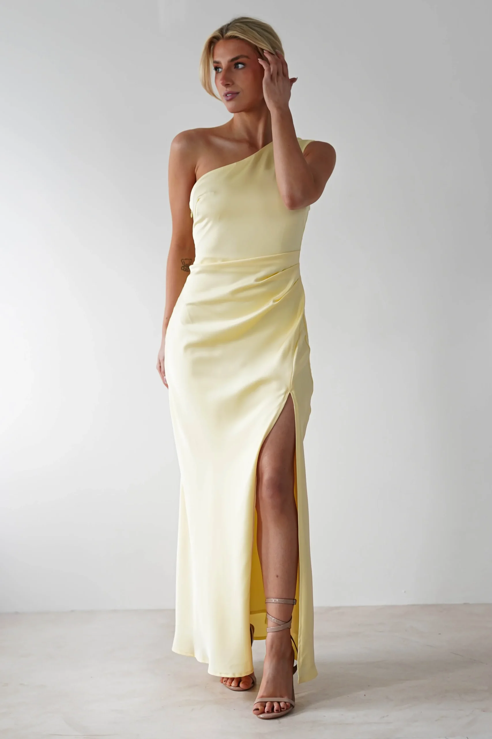 Discount Meera Soft Matte Satin Midaxi Dress | Yellow Lange Kleider|Maxikleider