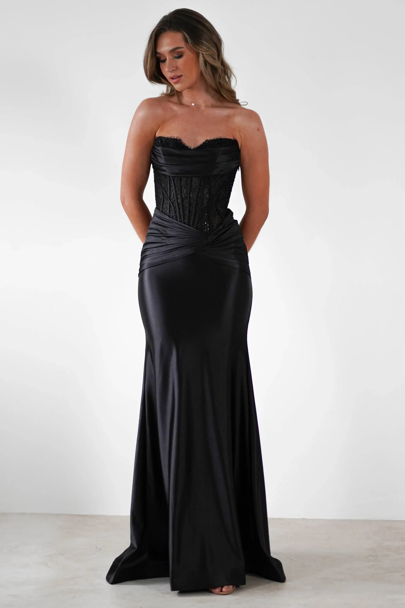 Hot Misha Strapless Lace Detail Gown | Black Sommerkleider|Sommerkleider