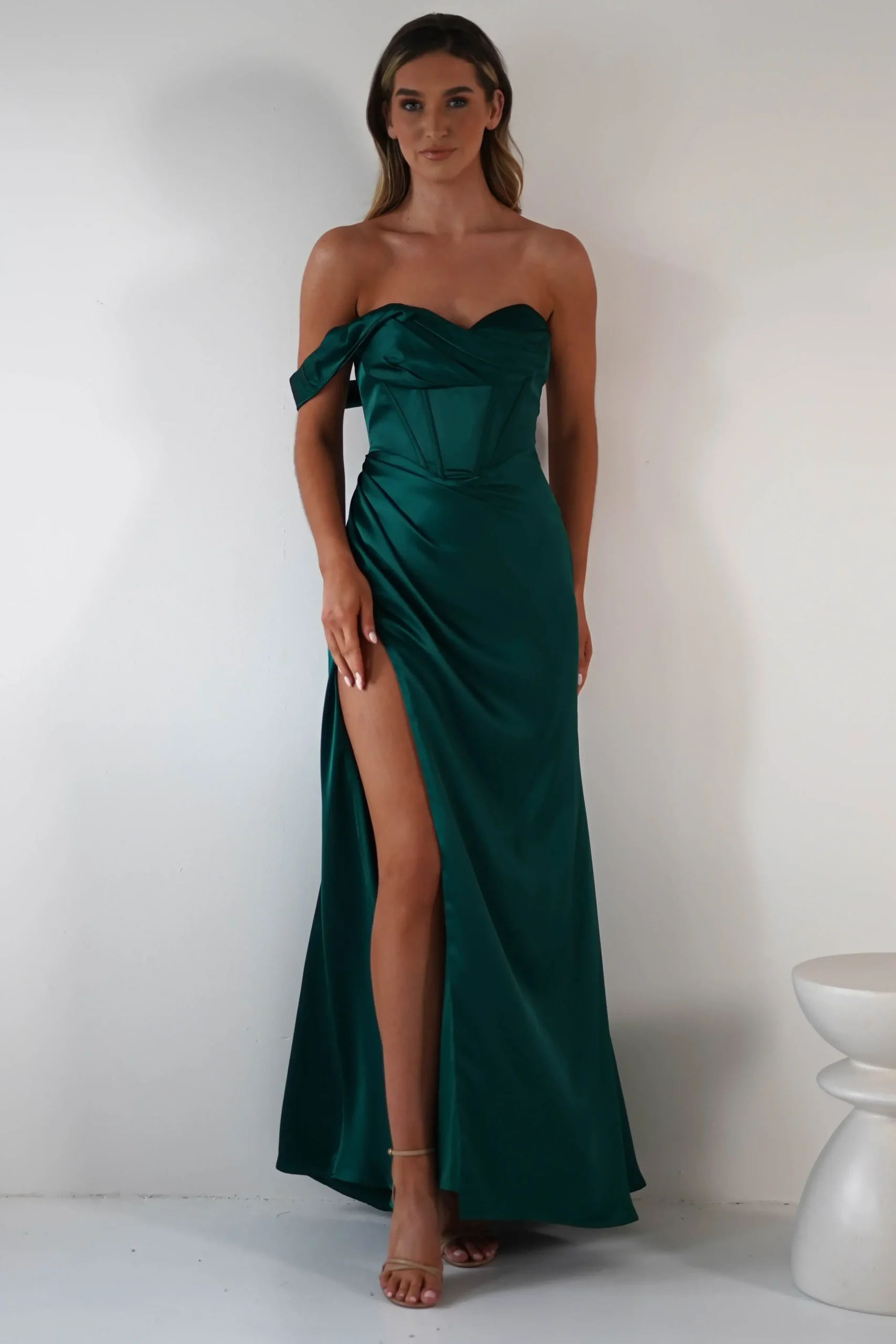 Sale Nicolette Soft Satin Maxi Gown | Emerald Green Lange Kleider|Maxikleider