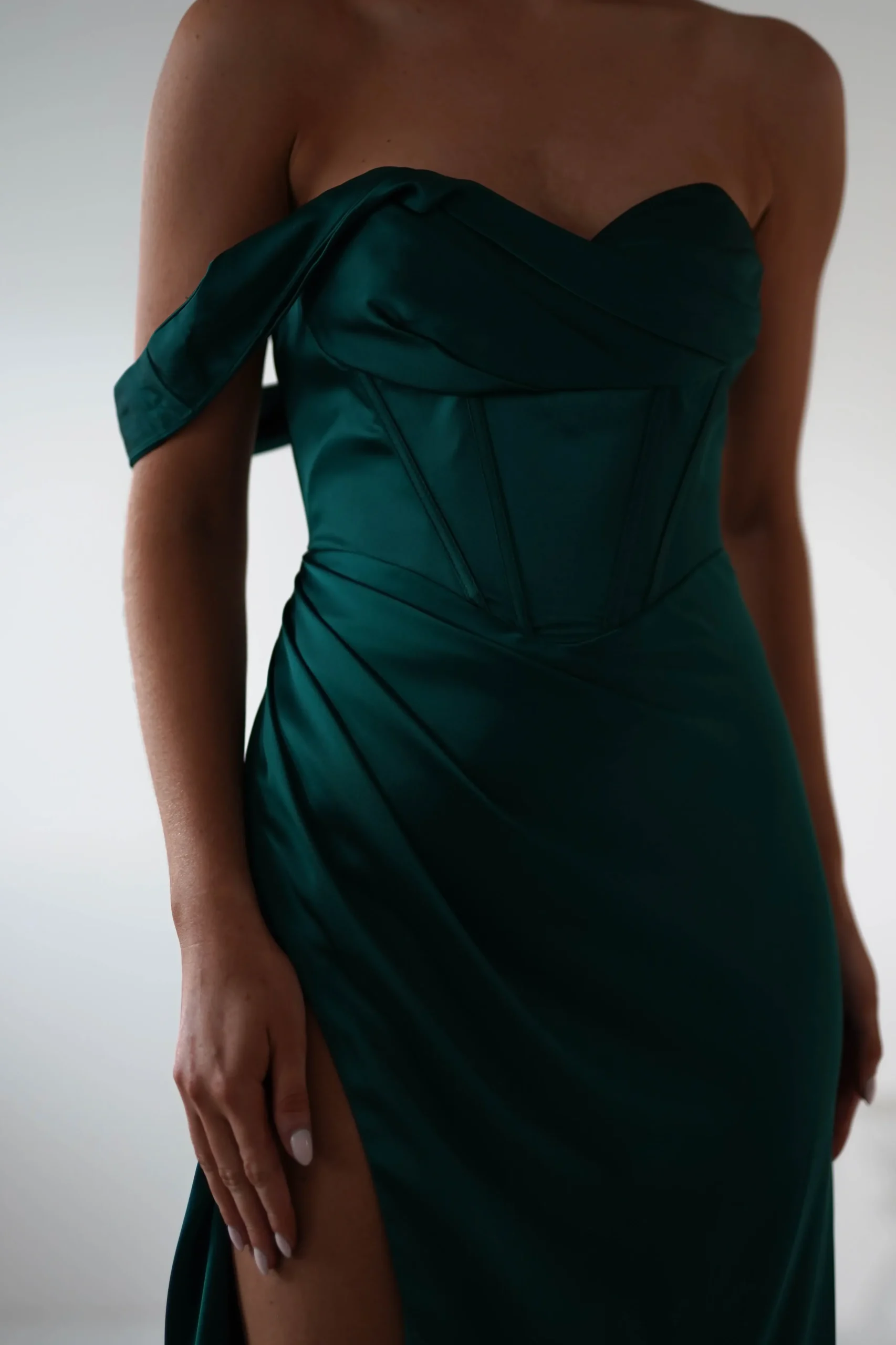Sale Nicolette Soft Satin Maxi Gown | Emerald Green Lange Kleider|Maxikleider