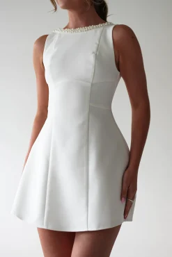 Fashion Polly Structured Pearl Detail Mini Dress | White Junggesellenabschiedskleider|Junggesellinnenabschied / Weiße Kleider
