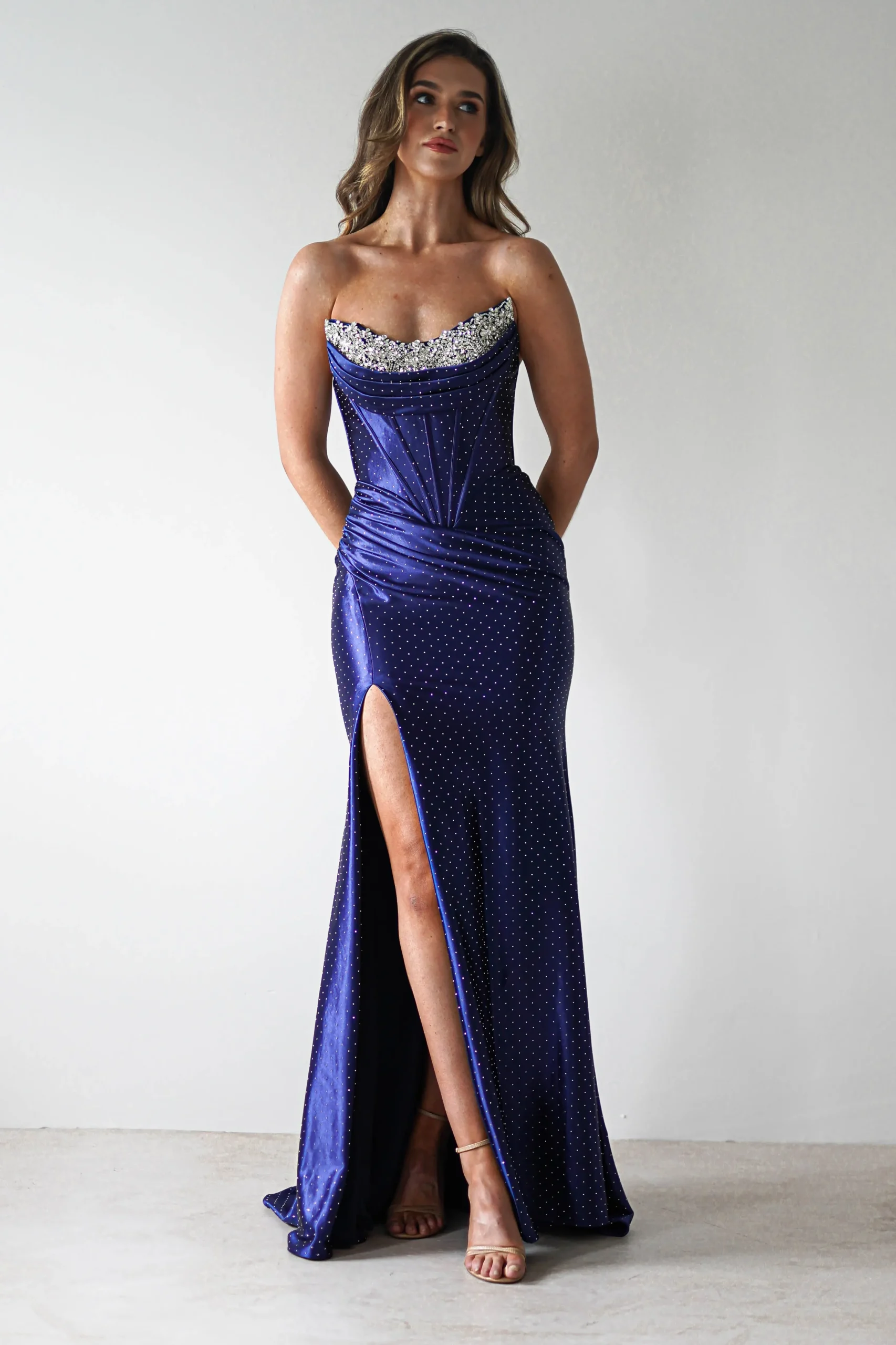Online Pranvera Embellished Micro Crystal Gown | Dusty Navy Ballkleider|Ballkleider