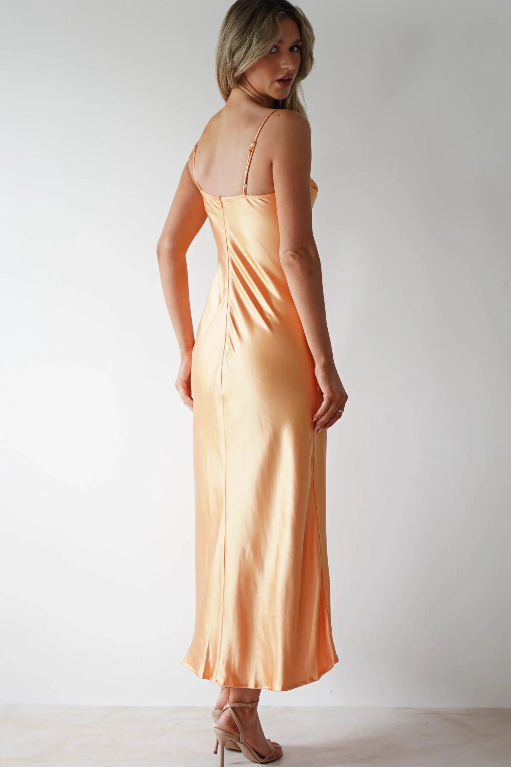 New Ricci Soft Satin Maxi Dress | Melon Lange Kleider|Maxikleider